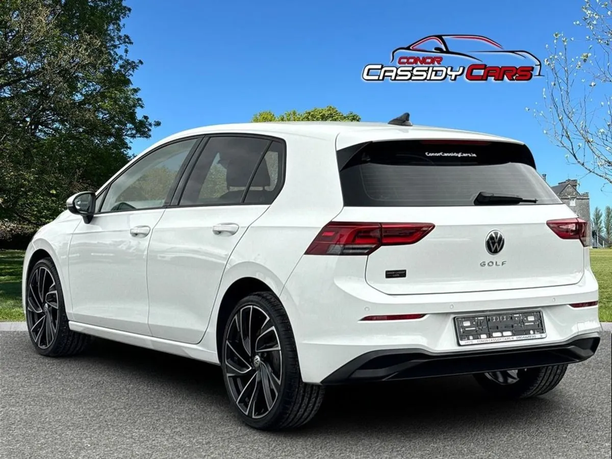Volkswagen Golf Life TDI  222 Reg - Image 3