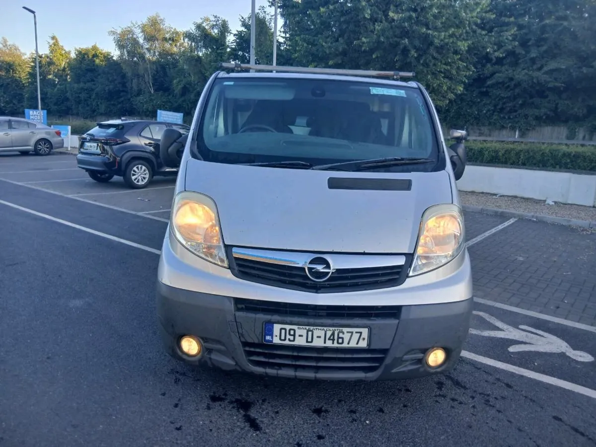 Opel vivaro 6speed manual 2450 - Image 2