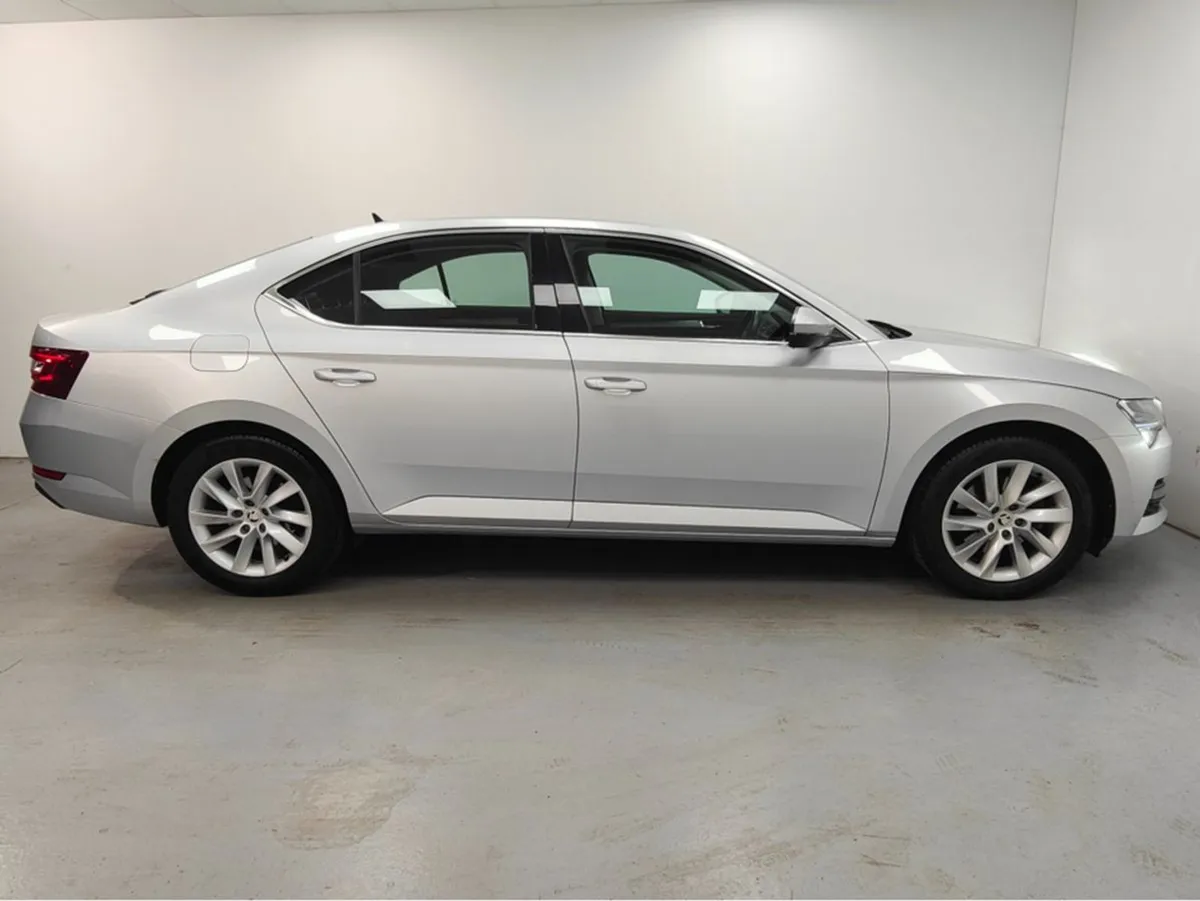 Skoda Superb Ambition 2.0 TDI 150HP 5DR - Image 4
