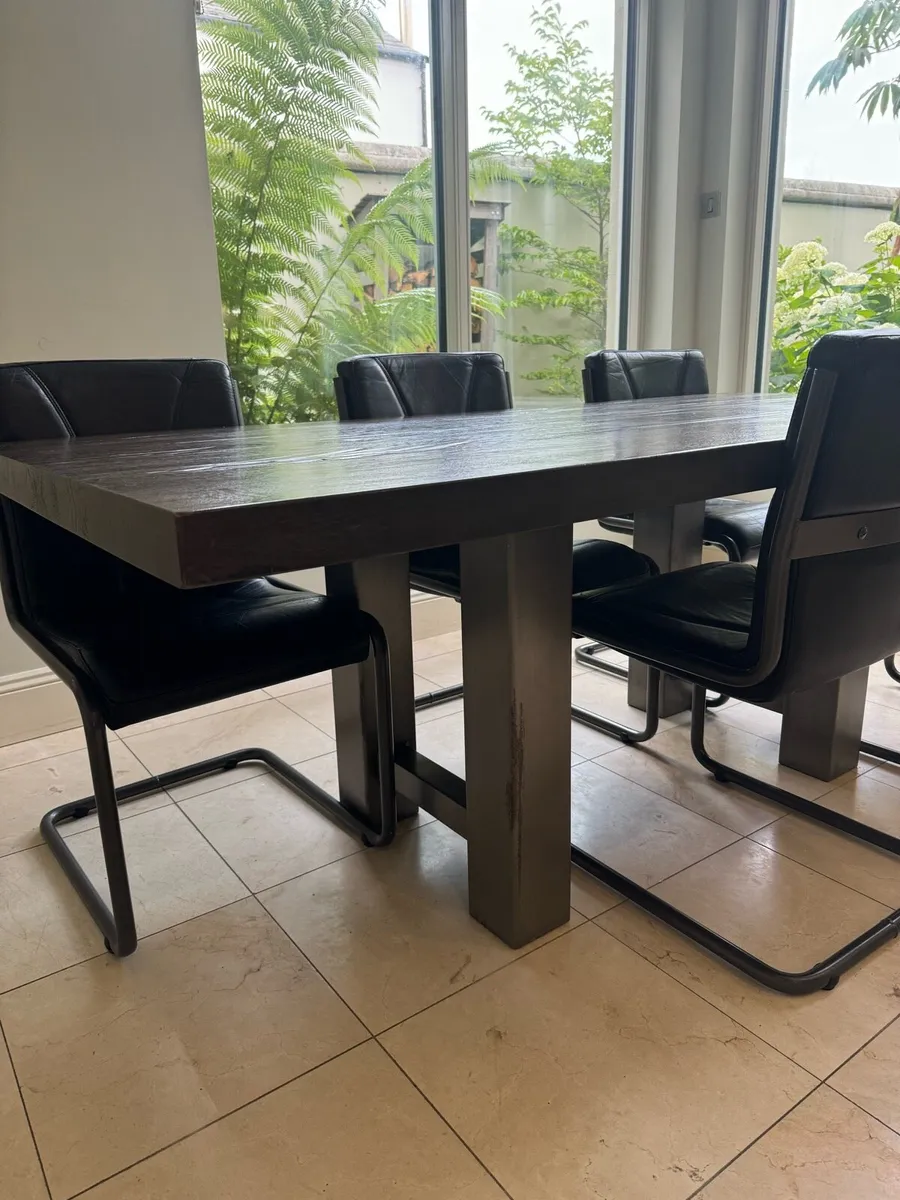 Kitchen table and chairs - Image 2