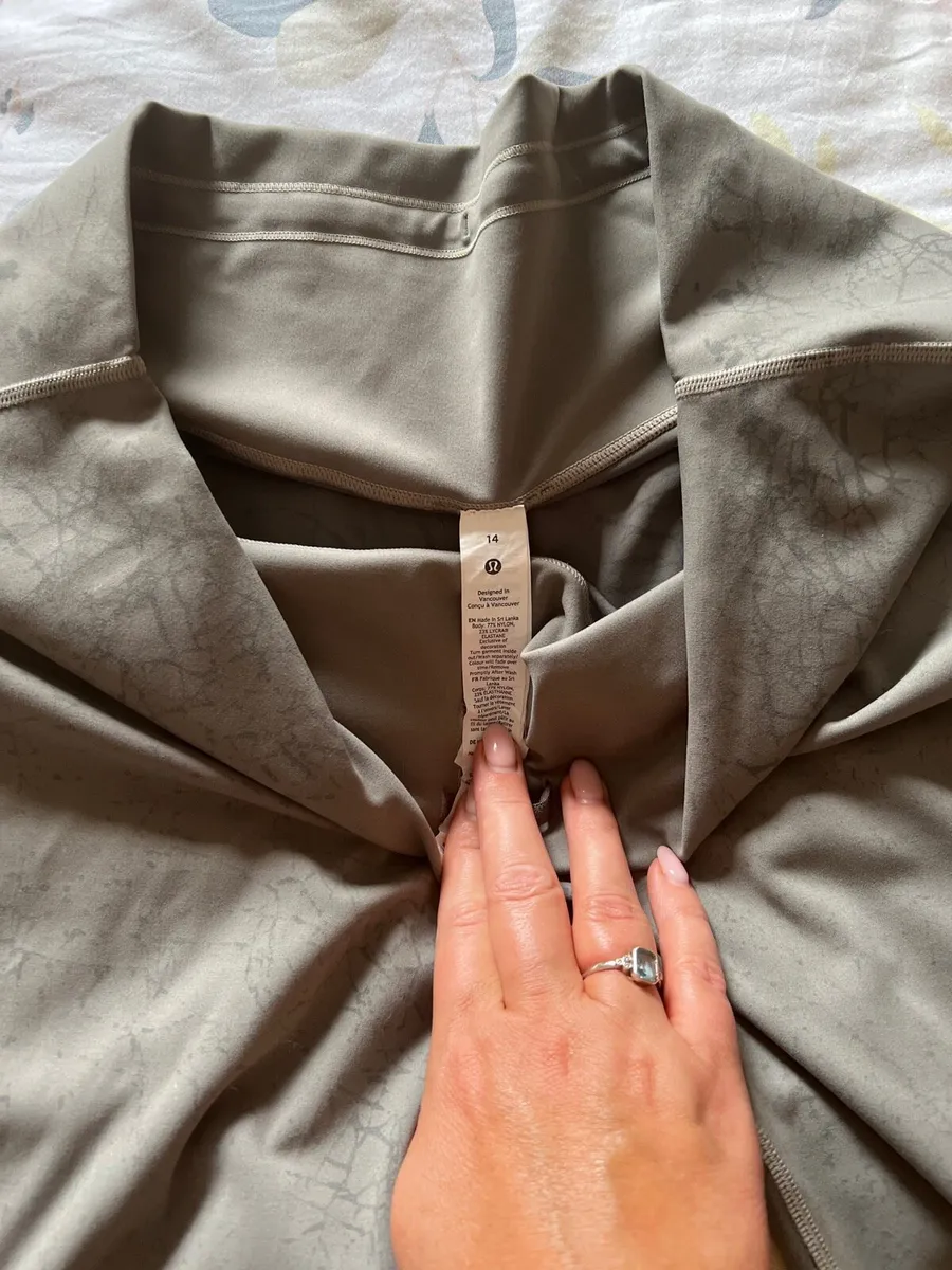 Lulu lemon leggings - Image 2