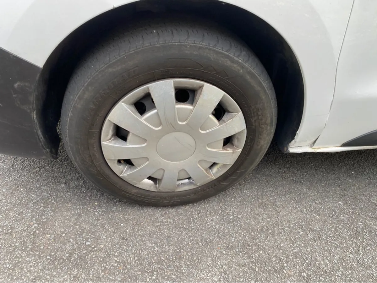 Opel Vivaro F2900 Dynamics S/S L2h1 - Image 2