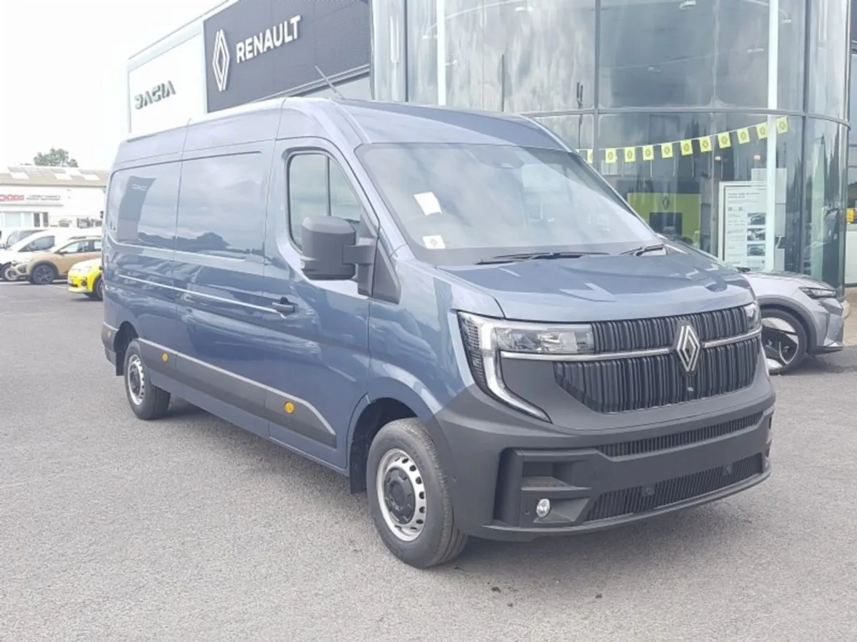 Renault Master 170BHP LWB EX VAT Price Displayed - Image 1