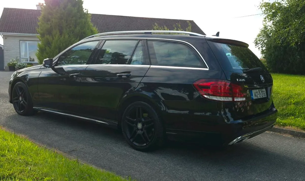 Mercedes E220 CDI AMG SPORT. Fully serviced - Image 2