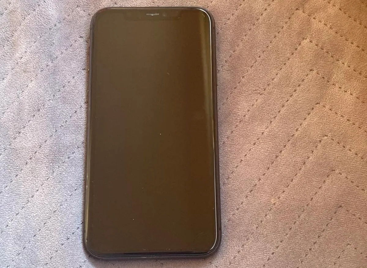 iPhone 11 64gb unlocked - Image 1
