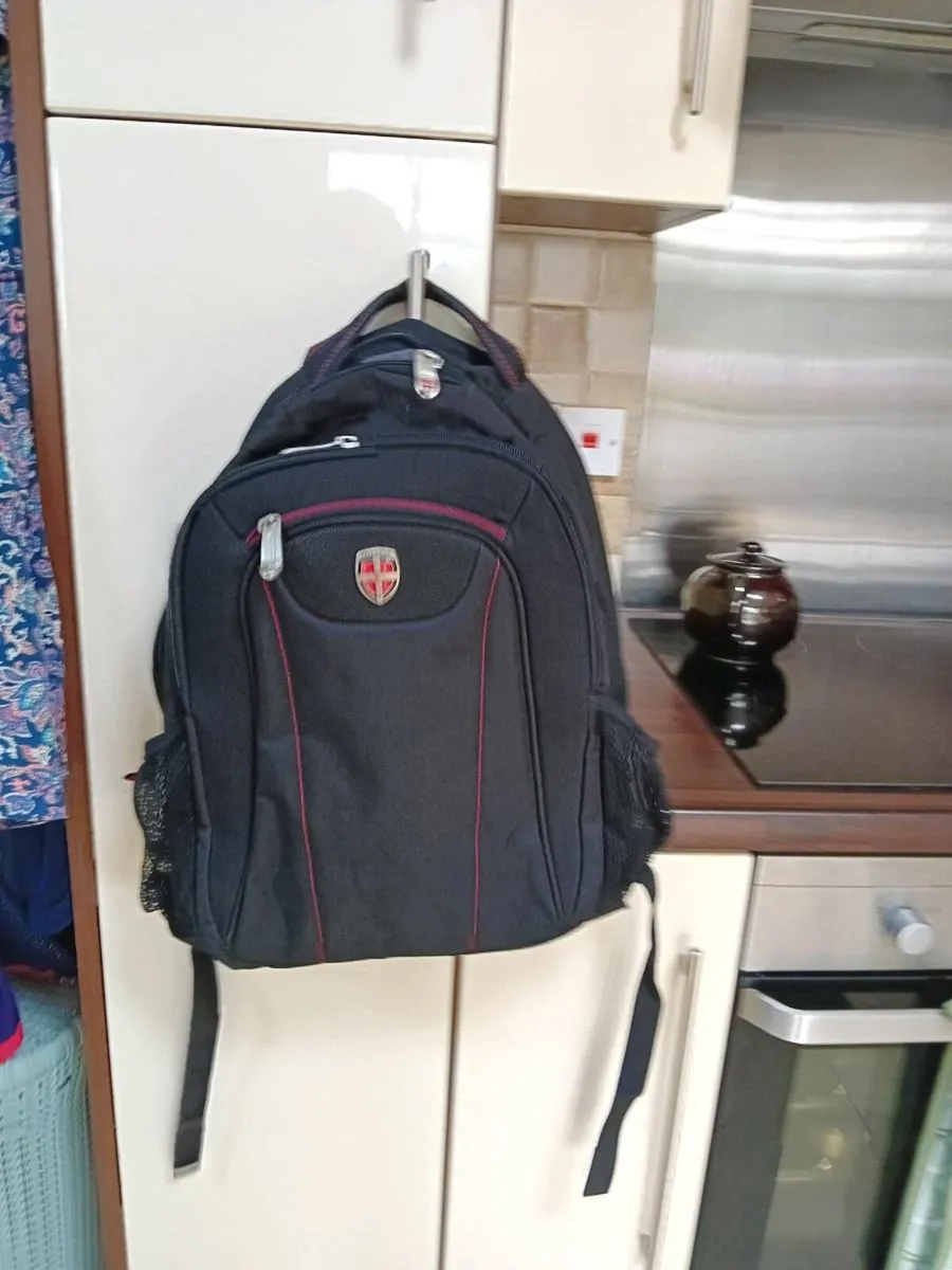 7 BACK PACKS AS NEW   2 CAN BE USED FOR LAPTOP - Image 1