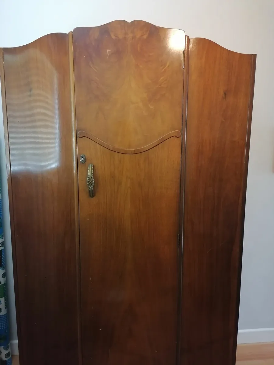 Wardrobe - Image 2
