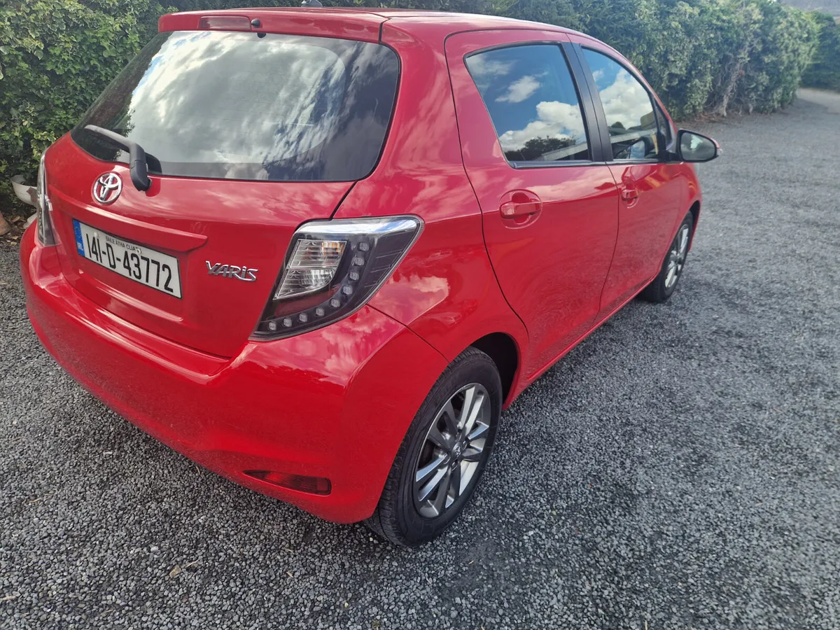 Toyota Yaris I CON  1.3  2014 - Image 4