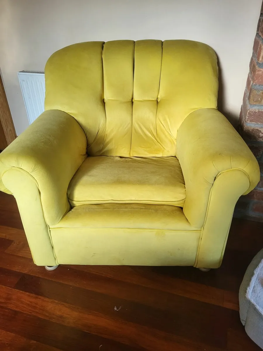Armchair - Image 1