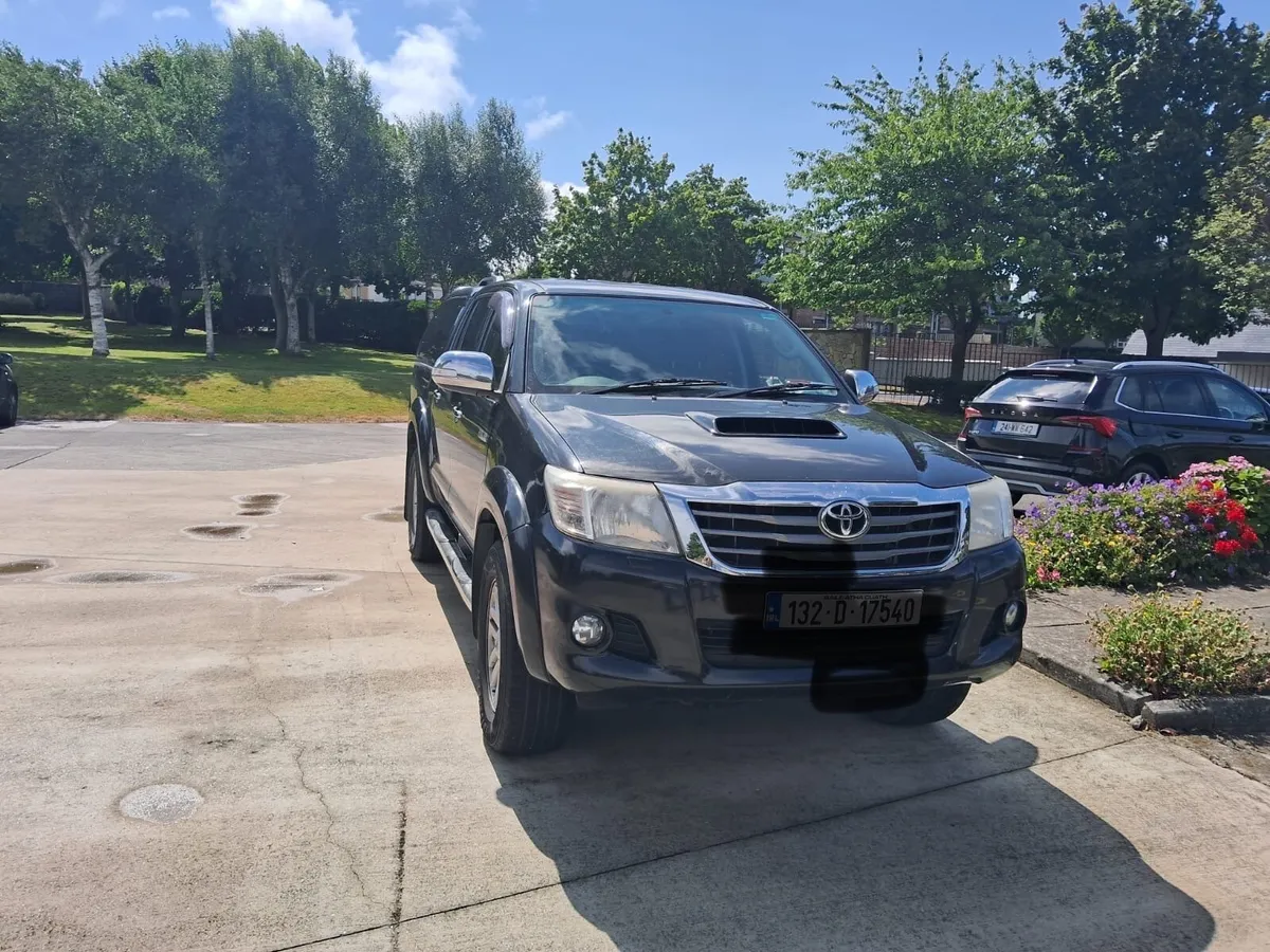 2013 Toyota Hilux 2.4 litre - Image 2