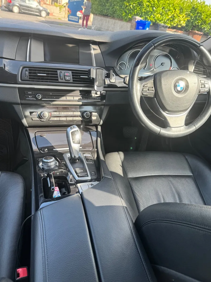 BMW 5-Series 2014 - Image 4