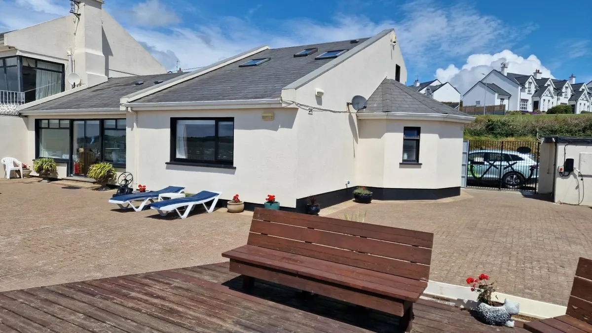 Holiday Home. - Image 1