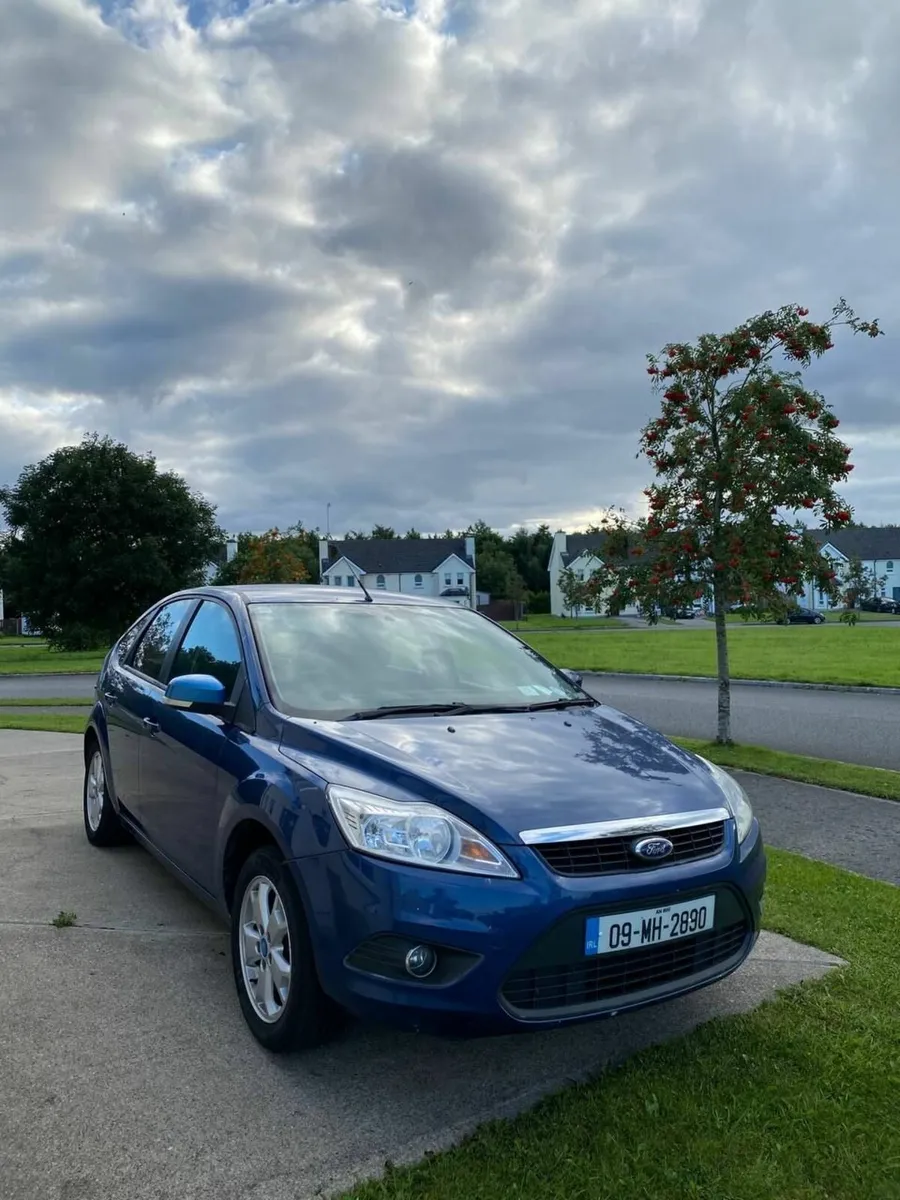 Ford Focus 2009 - Image 2