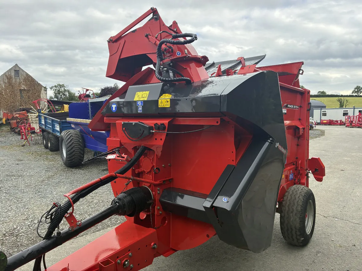 Kuhn 3570M Straw Chopper - Image 4