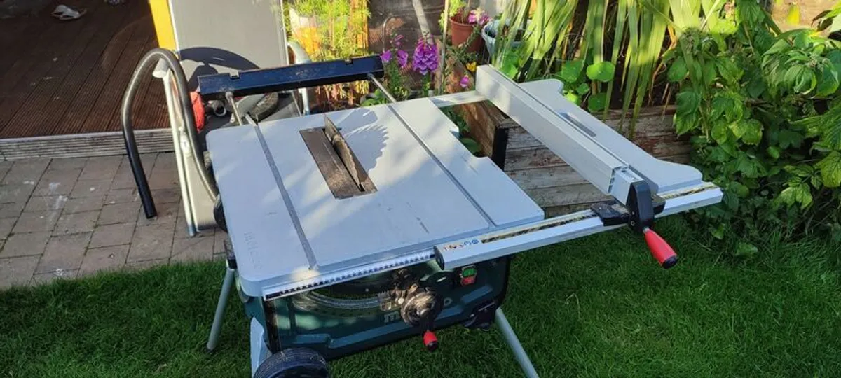 Metabo 600668000 TS254 Table Saw with Foldaway Base - Image 4