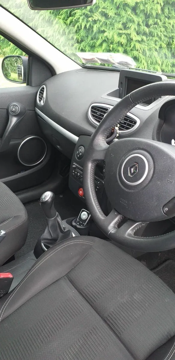 Renault Clio 2010 - Image 4