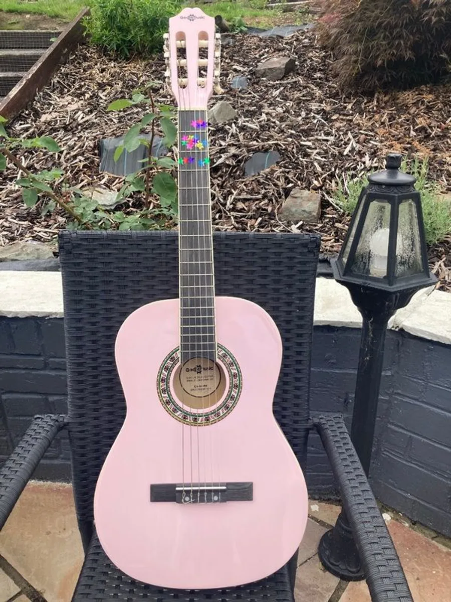 Kids 3/4 Classical Guitar with Bag, Electric Tuner and pick Perfect Condition - Image 2