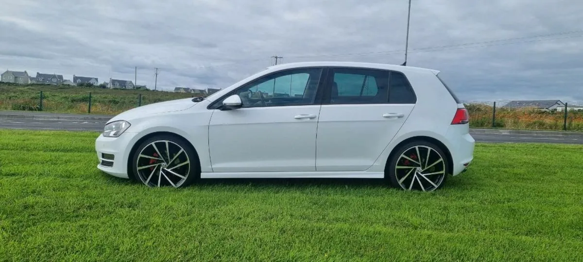 2015 Volkswagen Golf Highline*** New Nct 09/26 *** - Image 2