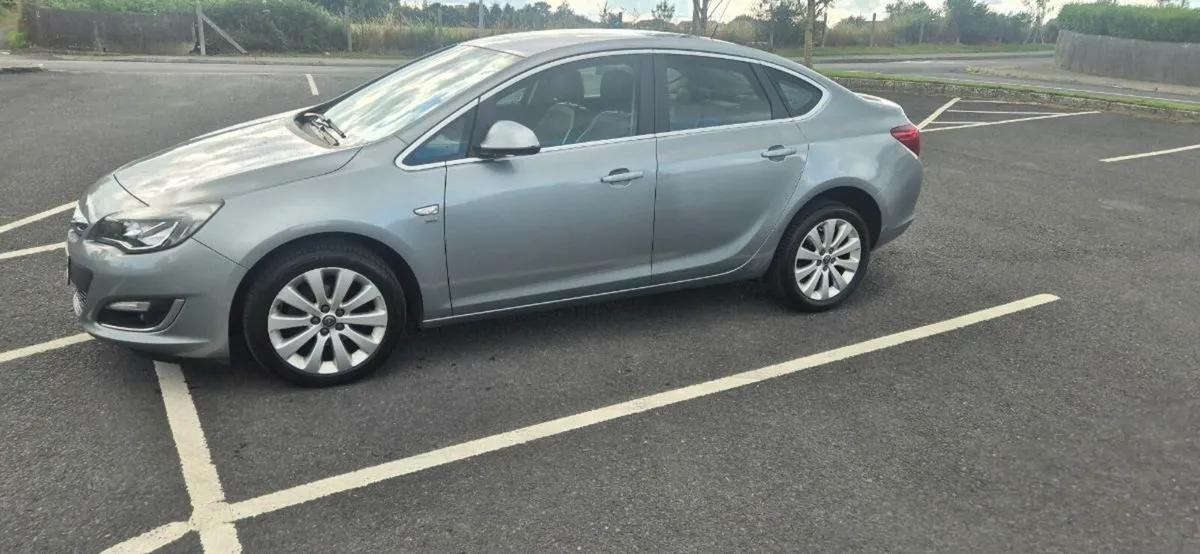 Opel astra 1.2 Diesel Nct'D&Taxed €5250 - Image 3