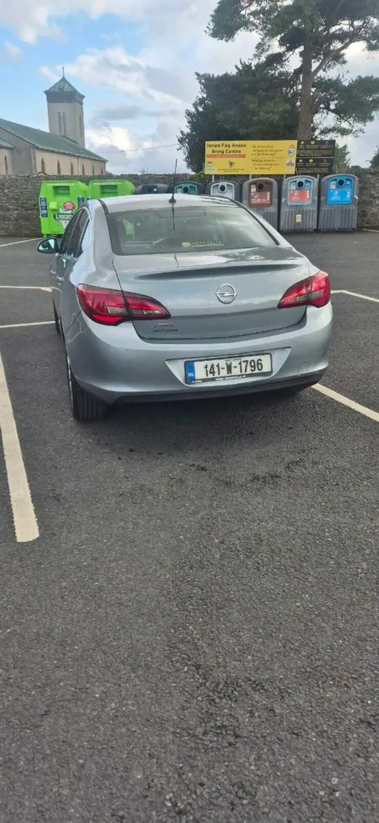 Opel astra 1.2 Diesel Nct'D&Taxed €5250 - Image 4