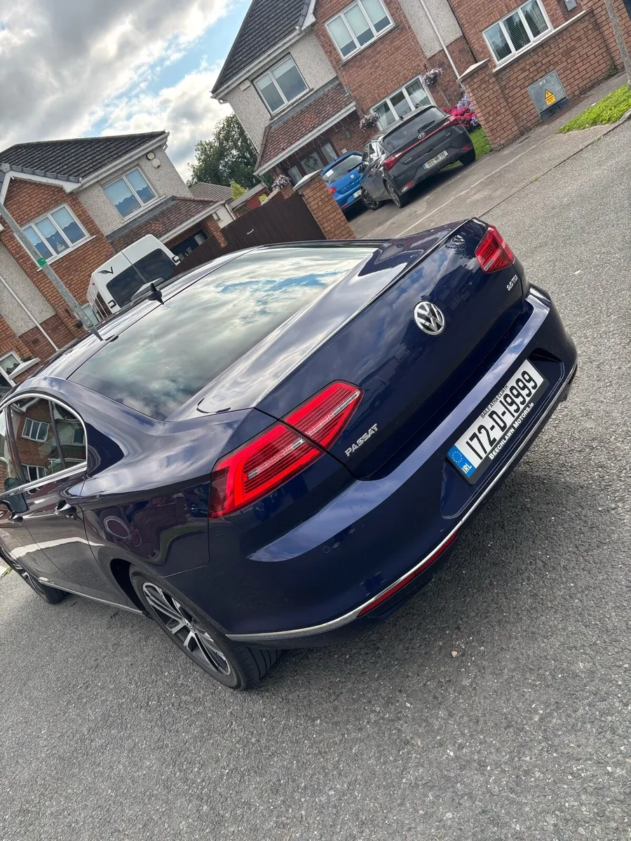 Volkswagen Passat - Image 2