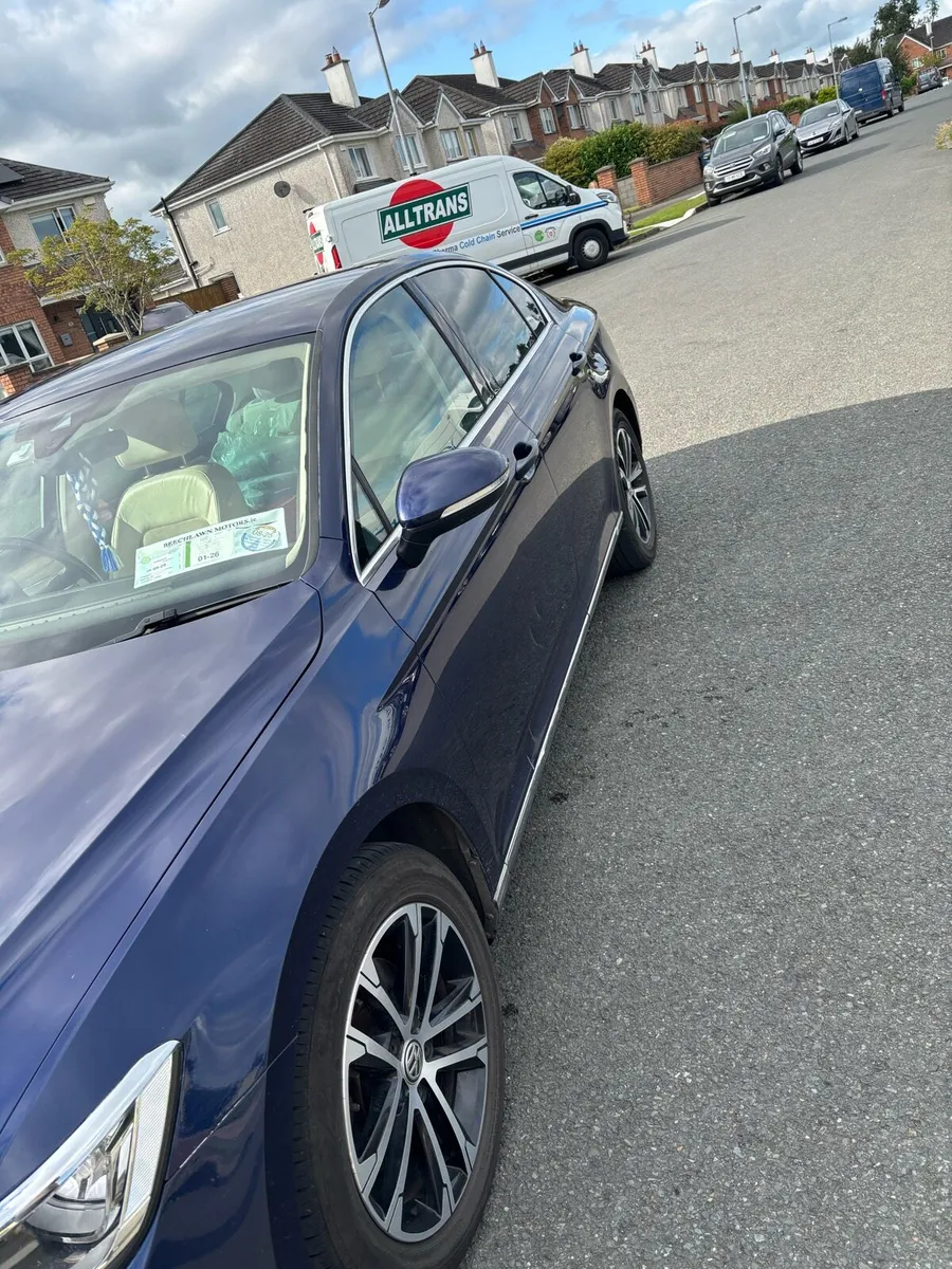 Volkswagen Passat - Image 3