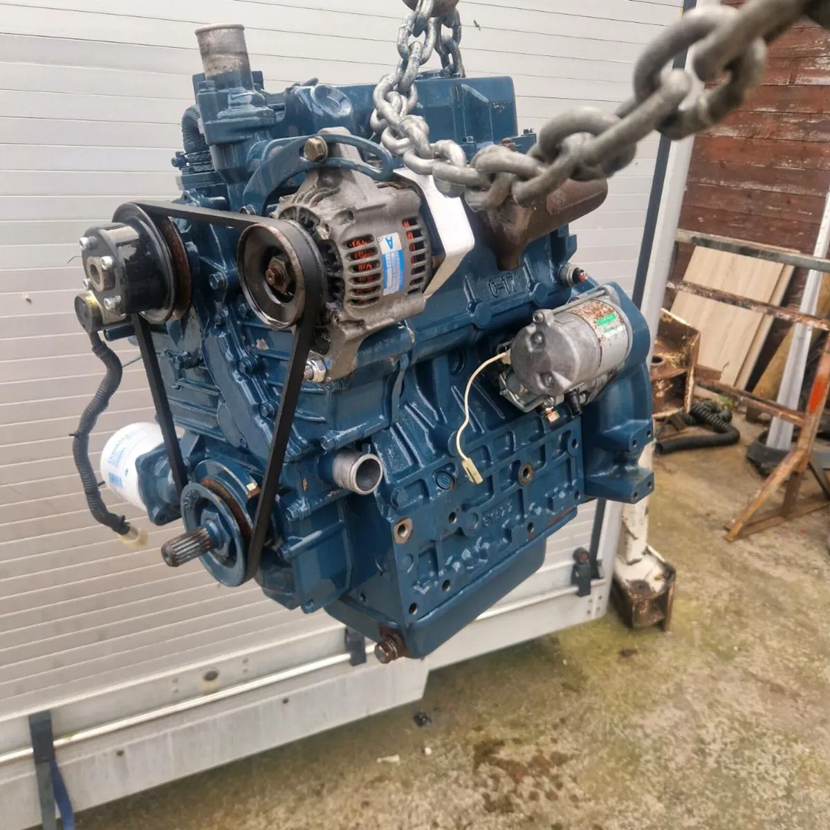 Kubota D1703 3 cylinder diesel engine - Image 3