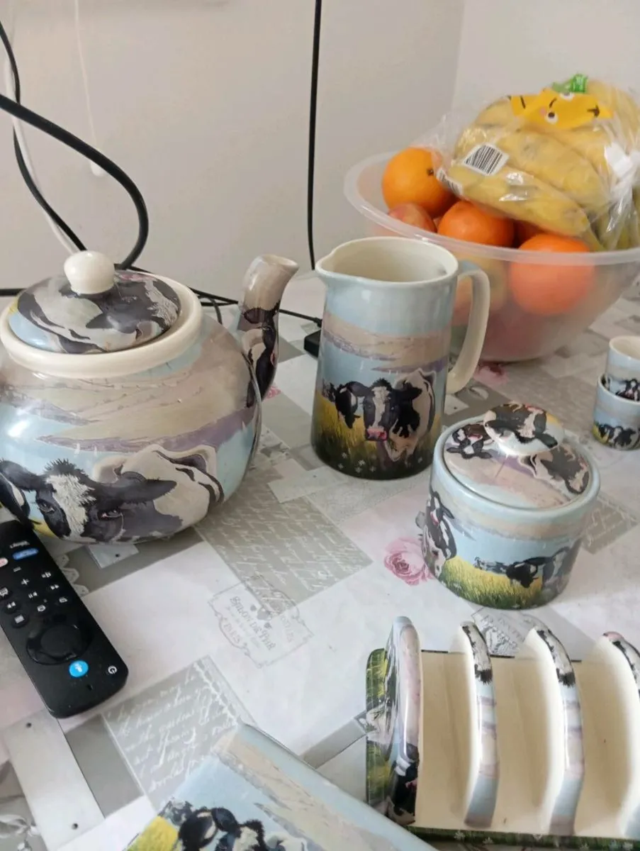 Shannon bridge tea set also extras - Image 3