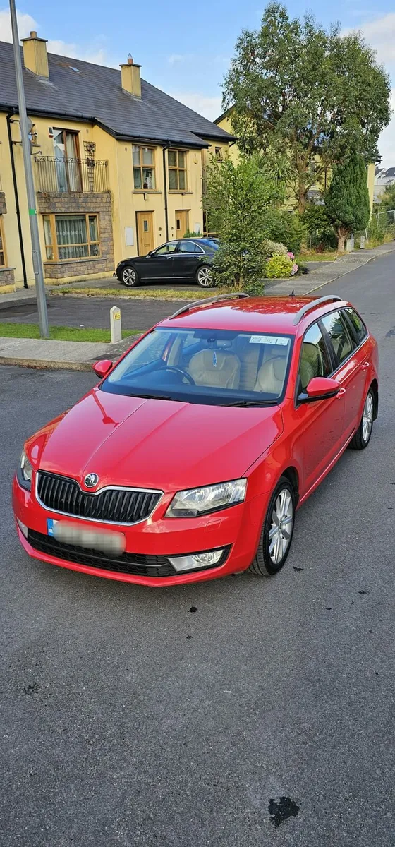 141 Skoda Octavia 2.0 Elegance - Image 1