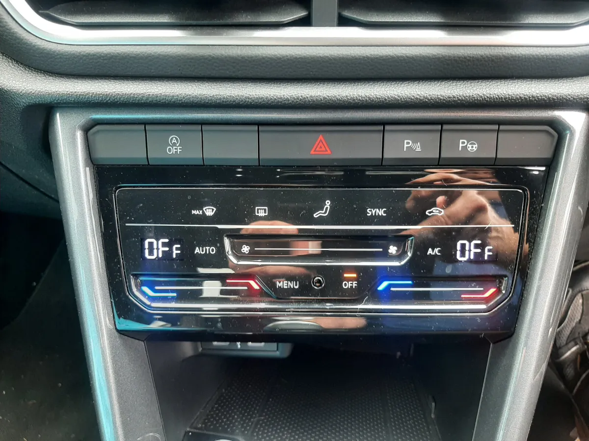 VW   T - ROC   2024   ,9000 KM 2.0 TDI - Image 3