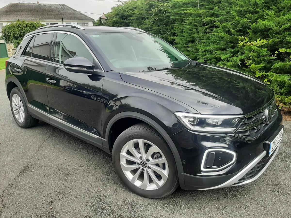 VW   T - ROC   2024   ,9000 KM 2.0 TDI - Image 1
