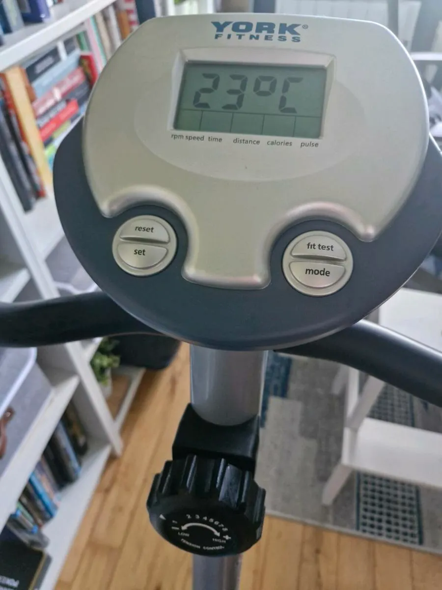 Exercise bike - Image 1