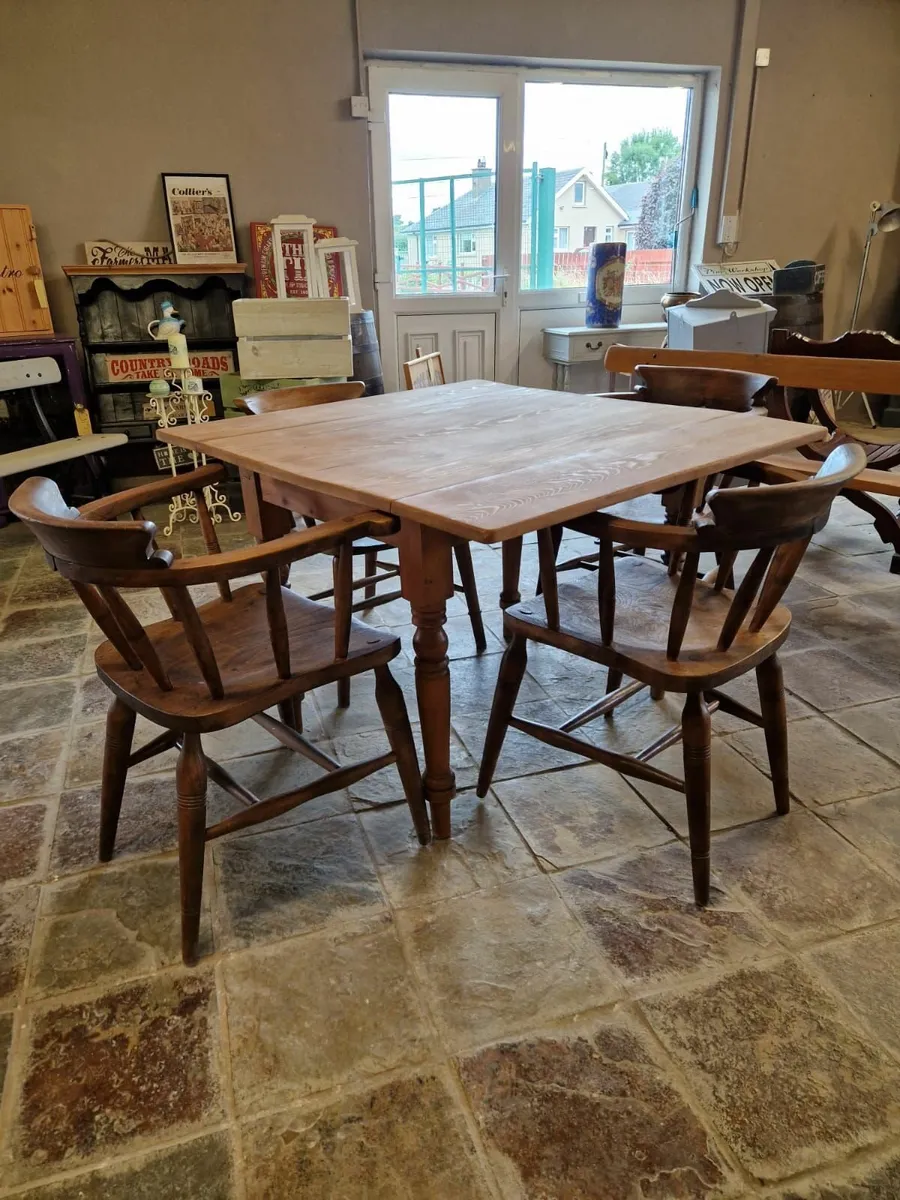 4 smokers bow chairs, vintage farmhouse table - Image 1