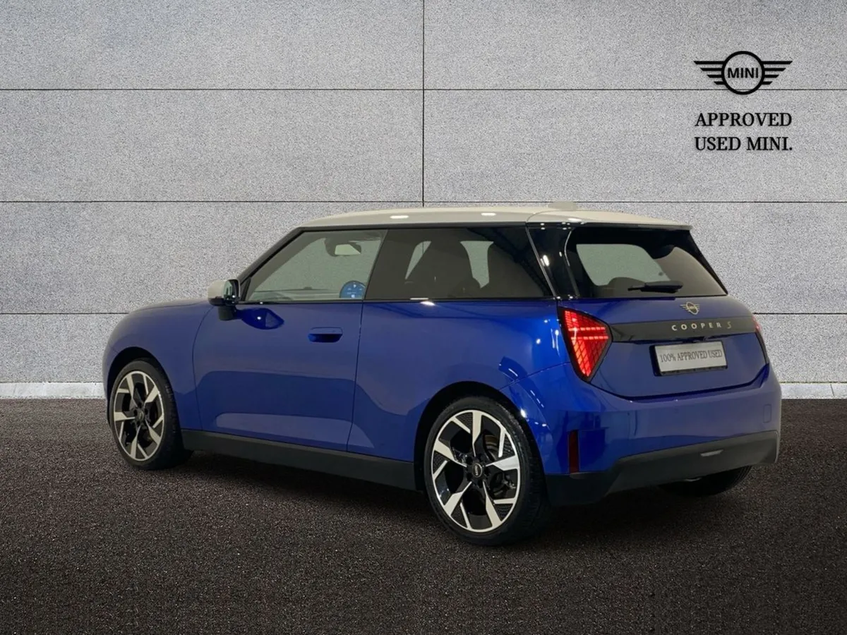 MINI HATCH Cooper SE - Image 2
