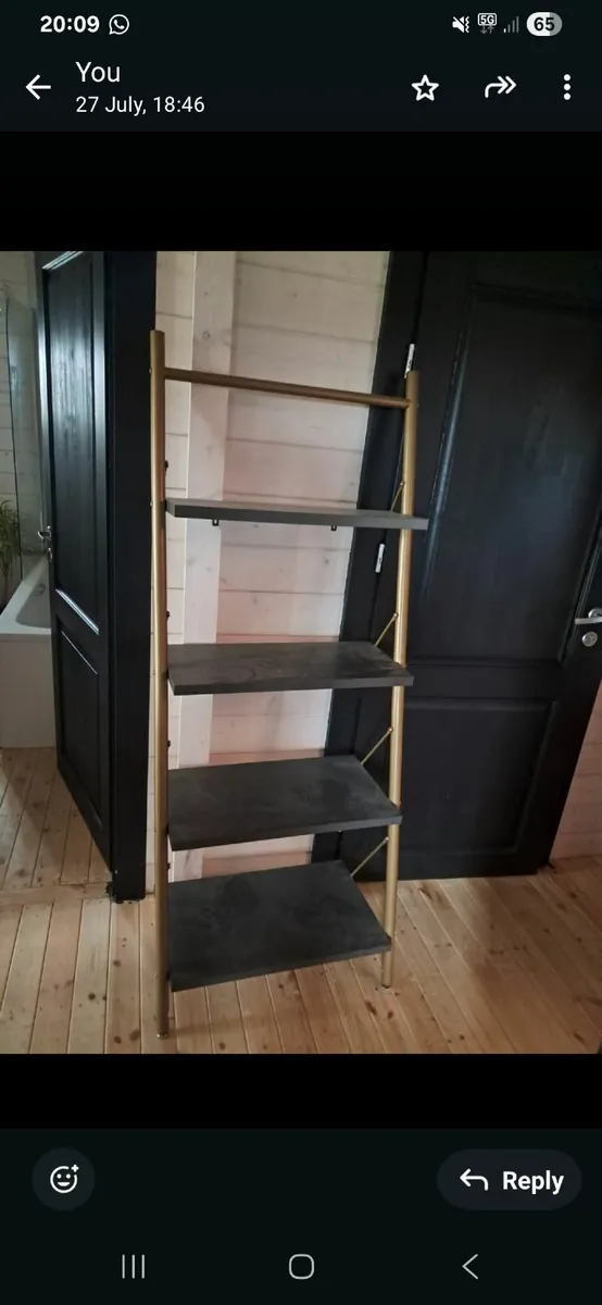 Ladder shelf