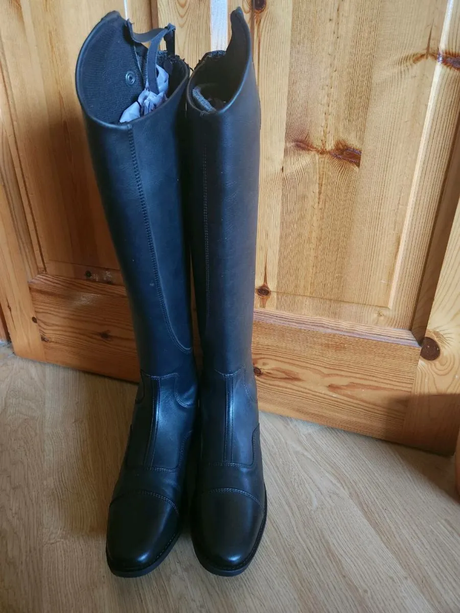 Riding boots size 8 (42) - Image 1