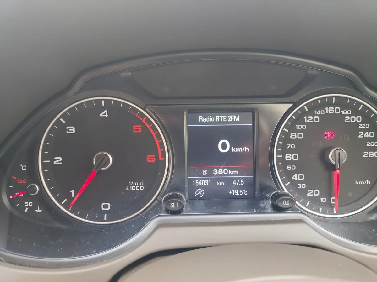Audi Q5 - Image 2