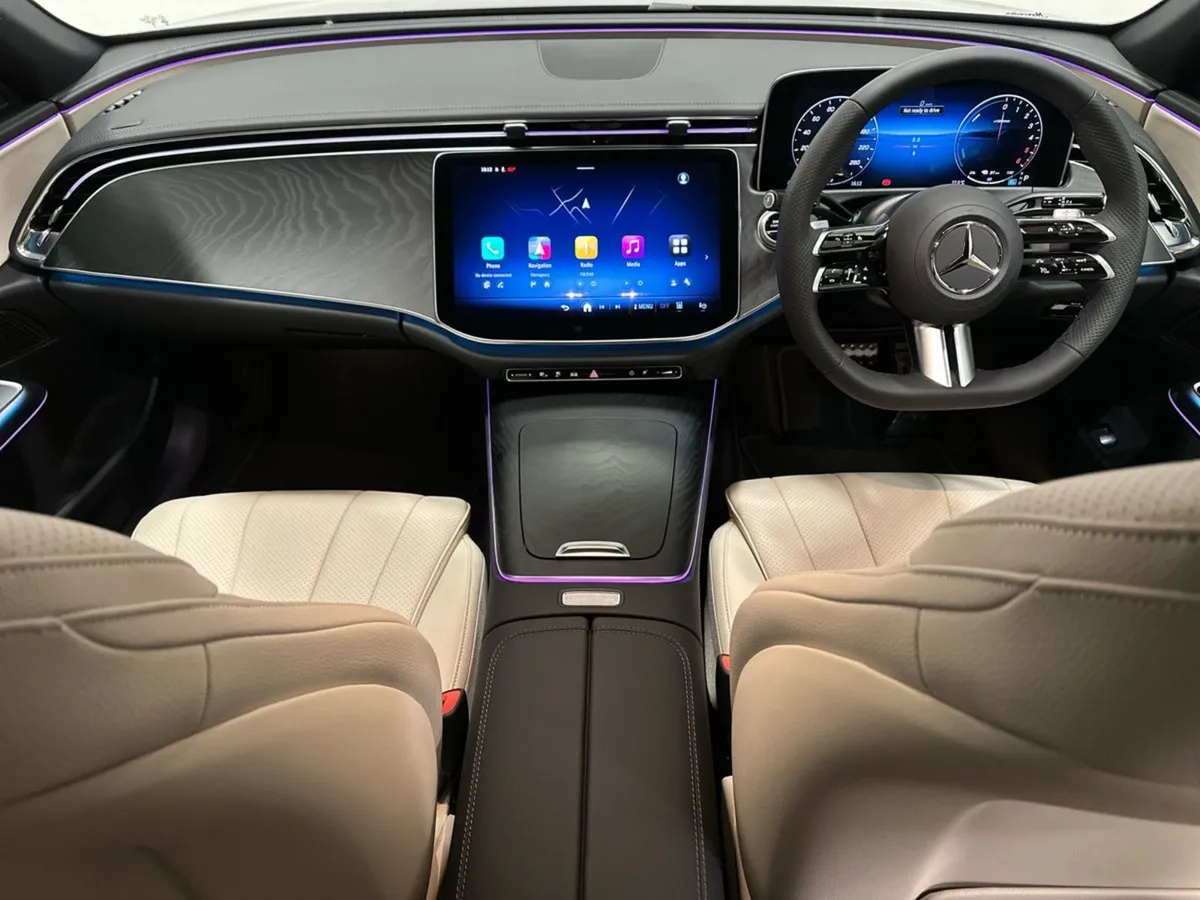 Mercedes-Benz E-Class E300 DE AMG Edition Phev - Image 4