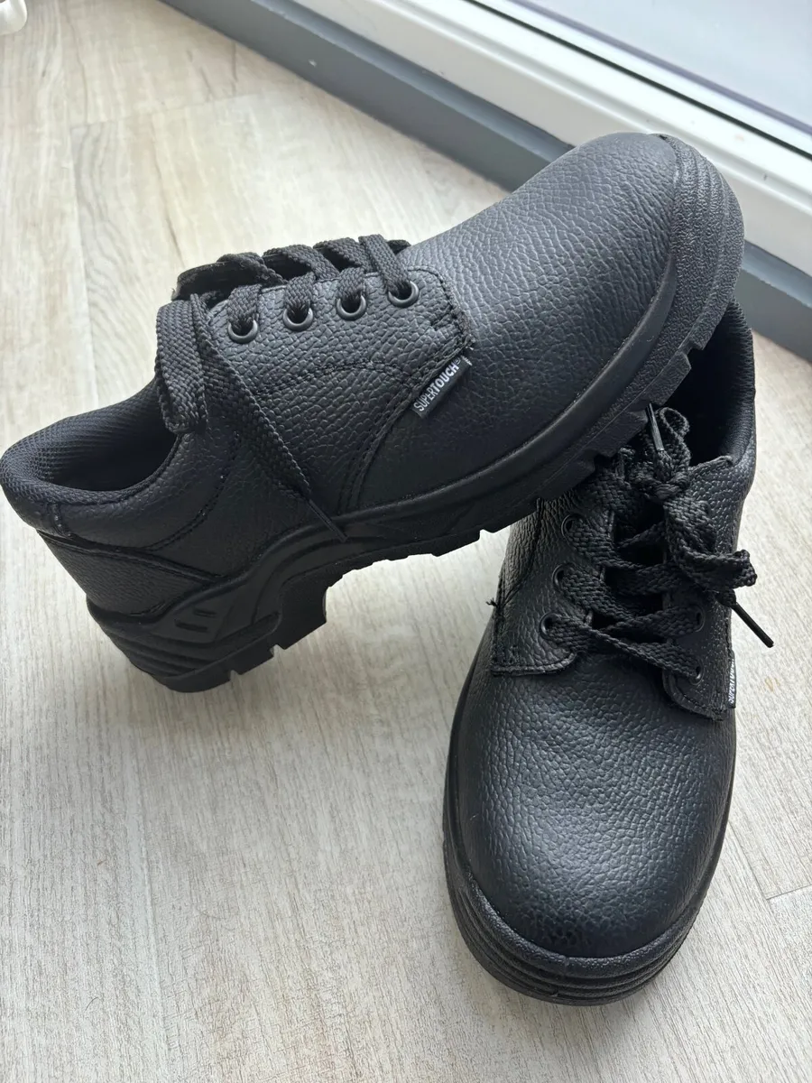 Safety Shoes Supertouch size 41 - Image 1