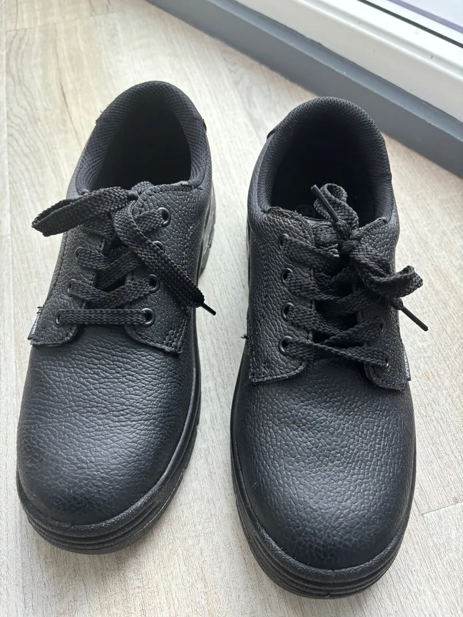 Safety Shoes Supertouch size 41 - Image 2