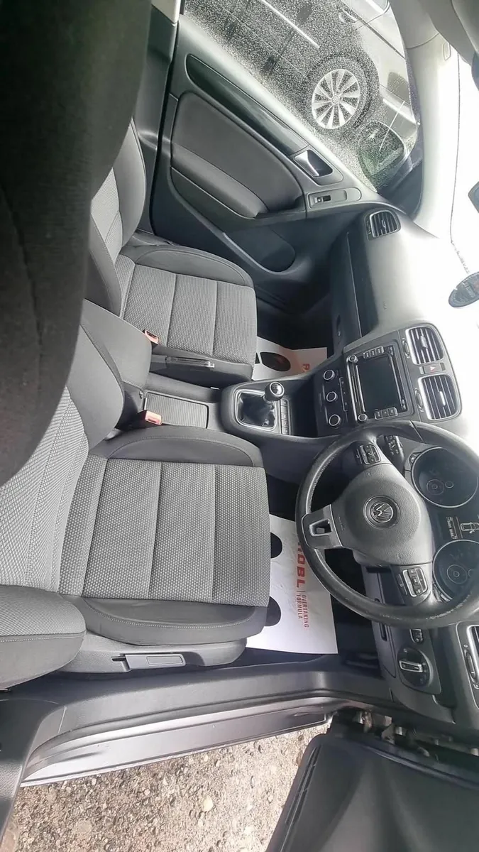 Volkswagen Golf 2012 - Image 4