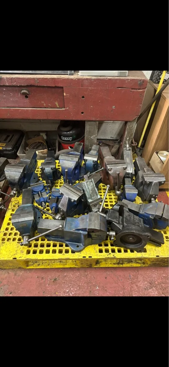 Record & British vices up to 8” jaws - Image 1
