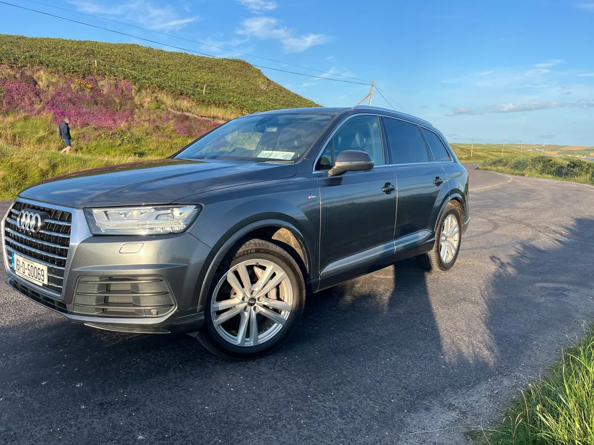 Audi Q7 - Image 2