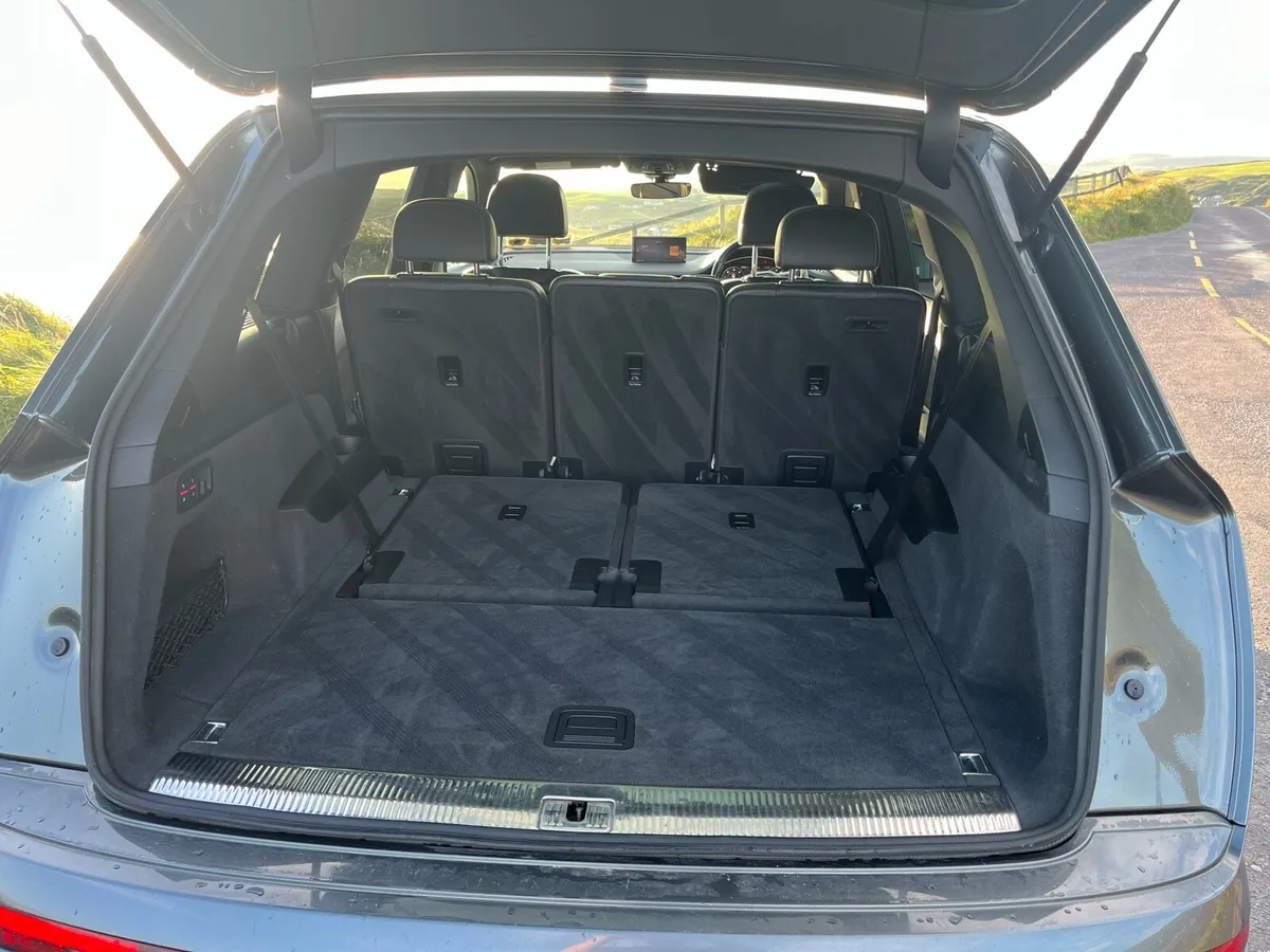 Audi Q7 - Image 4