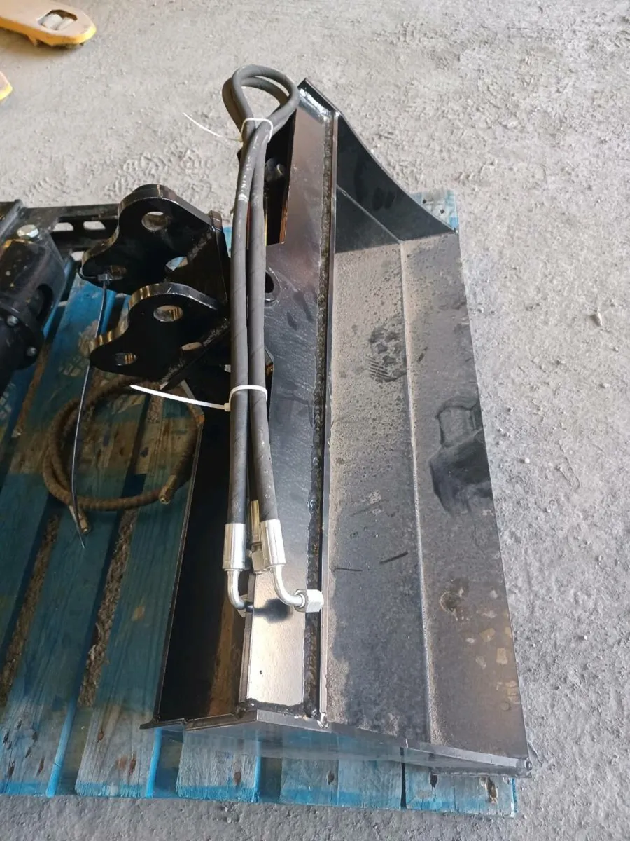 Digging bucket - Image 2