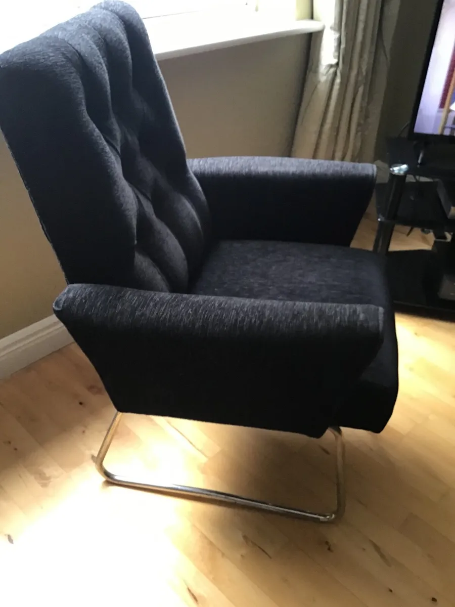 Retro Armchair - Image 1
