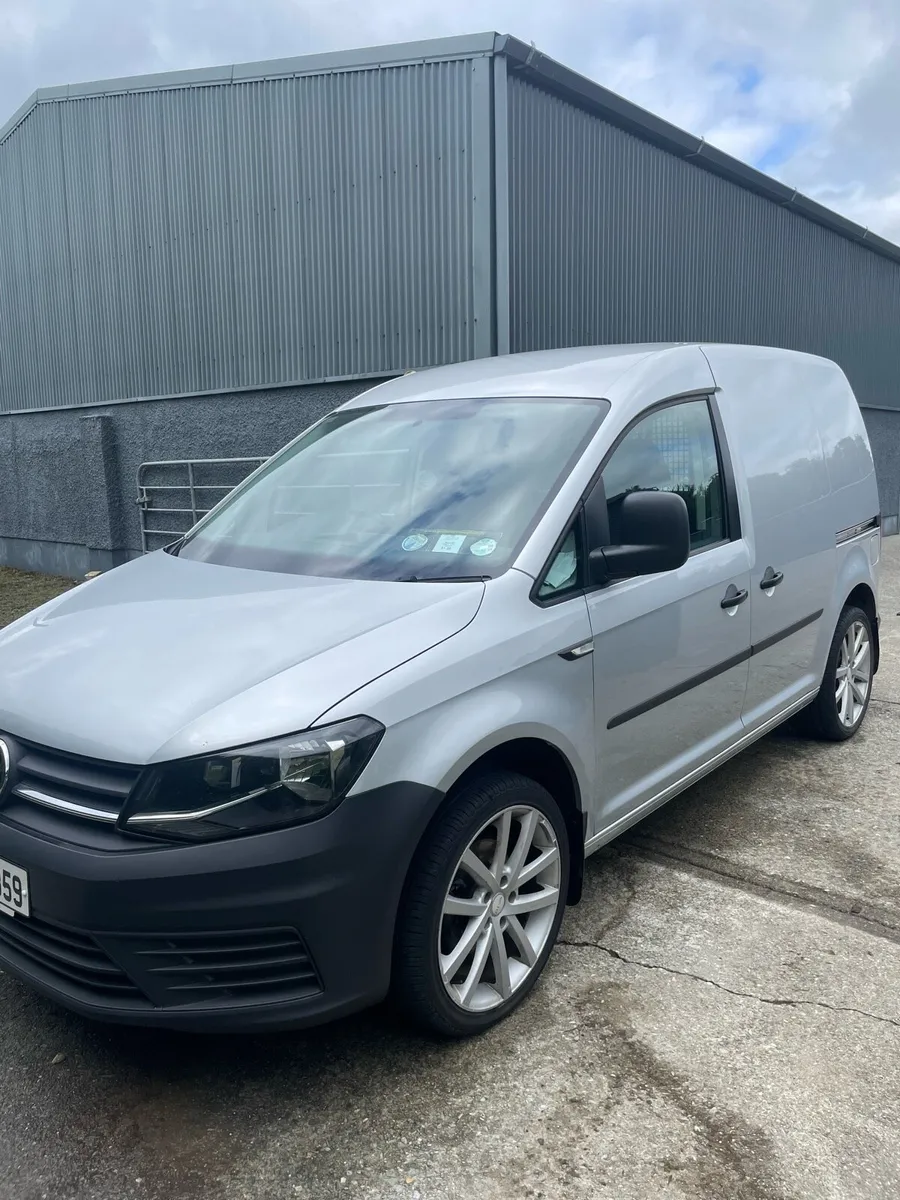 Volkswagen Caddy MPV Diesel Silver - Image 3