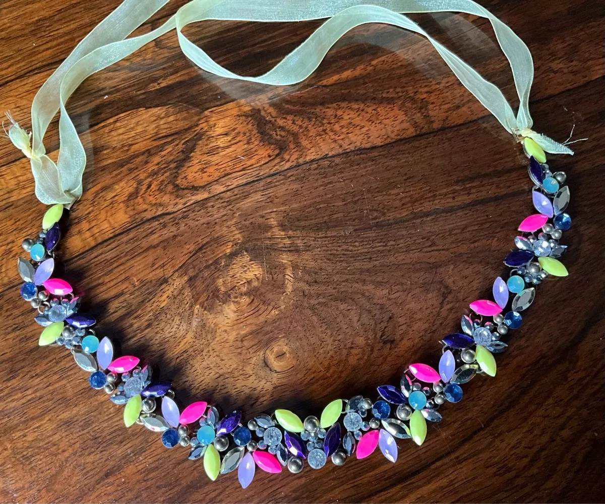 Colourful Flower Necklace - Image 1