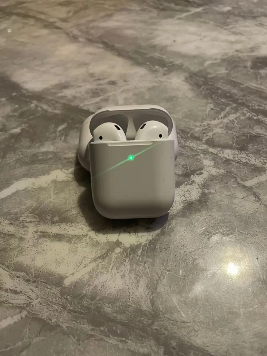 Apple AirPods gen 2 - Image 1