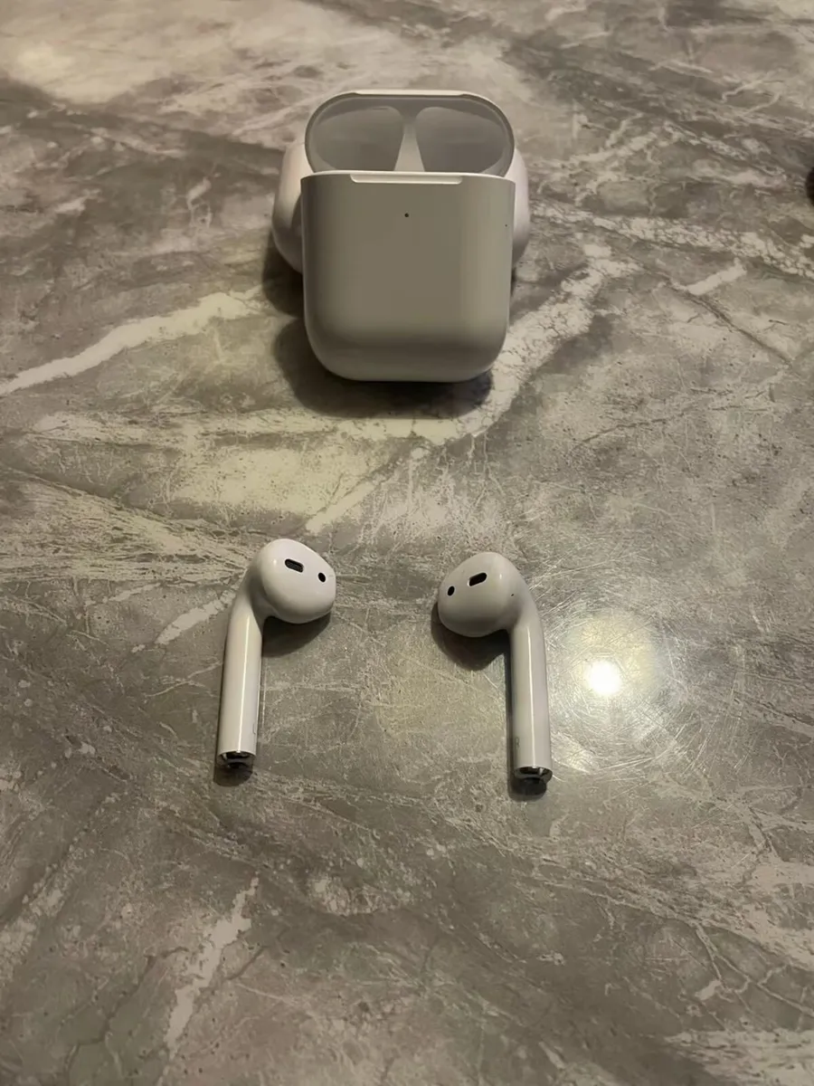Apple AirPods gen 2 - Image 4